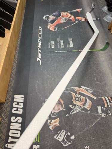 P28M | 85 Flex NEW! Senior Carbon Pro Extra Lite All White Left Hand Hockey Stick Pro Stock