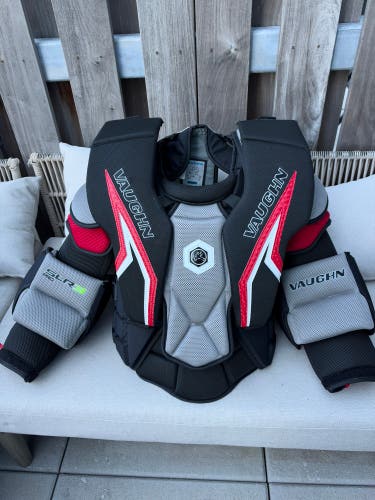 Medium Vaughn SLR3 Goalie Chest Protector (Used)