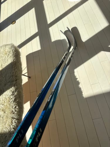 Intermediate CCM Ribcor Trigger 9 Pro Right Handed Hockey Stick P29+1/4 55 Flex (New)