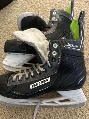 Bauer XLS Hockey Skates 10 (Used)