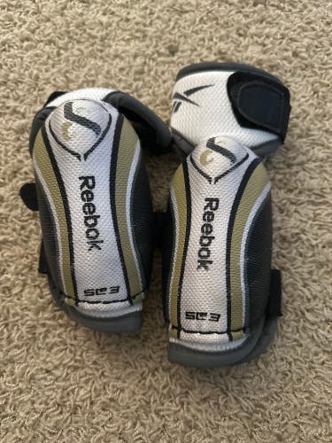 Junior Medium Reebok SC3 Elbow Pads (Used)
