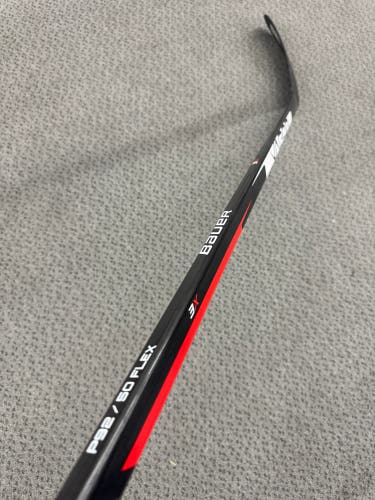 Junior Bauer Vapor 3X Right Handed Hockey Stick P92 50 Flex (New)