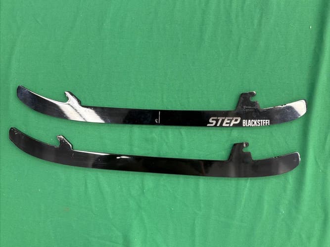 CCM Black Step Steel Blades 221 mm (Used)