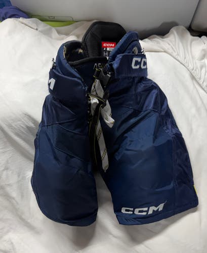 Junior Medium CCM Tacks AS-V Pro Hockey Pants (Used)