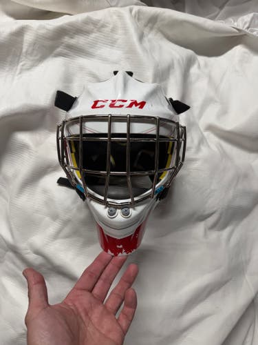 Youth CCM Axis 1.5 Goalie Mask (Used)