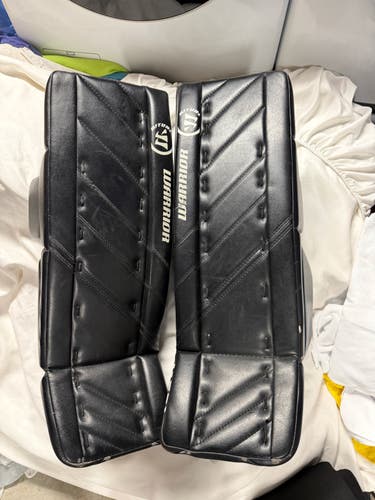 26" Warrior Ritual G4 Goalie Leg Pads (Used)