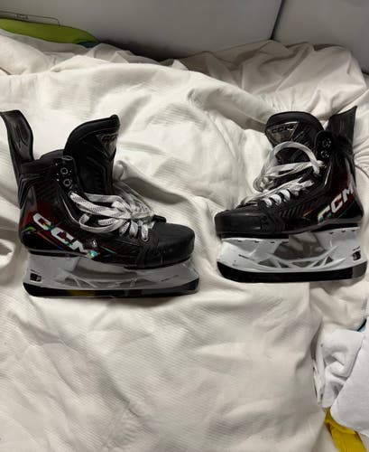 CCM JetSpeed FT8 Pro Hockey Skates Regular Width Pro Stock 8.5 (Used)