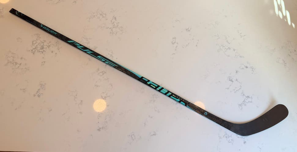 Intermediate Bauer Pulse Left Hand Hockey Stick P92 65 Flex (New)