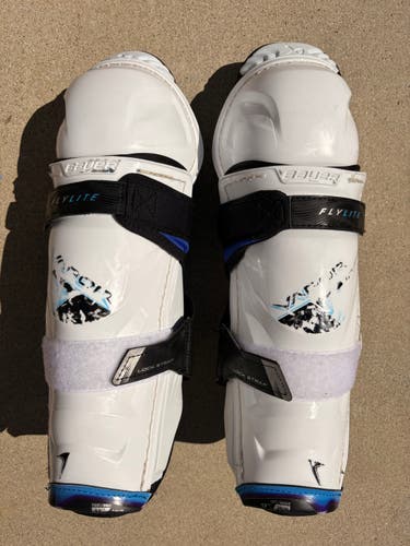 Junior Bauer Vapor Flylite 12" Shin Pads (Used)