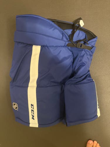 Toronto Maple Leafs CCM HP70X Pro Stock Hockey Pants – Large – NEW WITH TAGS – NHL CCM