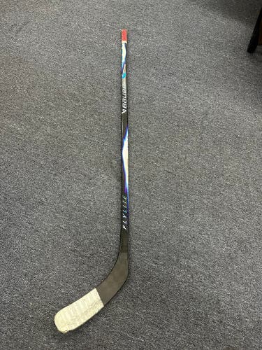 Junior Bauer Vapor Flylite Right Handed Hockey Stick P92 50 Flex (Used)