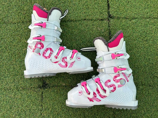 Mondo 23 & 23.5 Rossignol Fun Girl Ski Boots (Used)