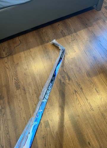 Brand New 87 Flex P92 Bauer Vapor Flylite Right Handed Pro Stock