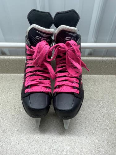 CCM JetSpeed Hockey Skates Regular Width 7 (Used)