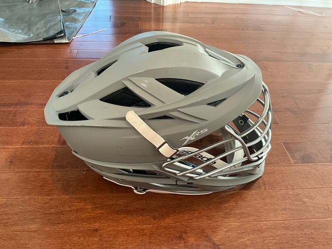 Matte Gray Cascade XRS Helmet (LIKE NEW!) SEND OFFERS, WILLING TO NEGOTIATE!
