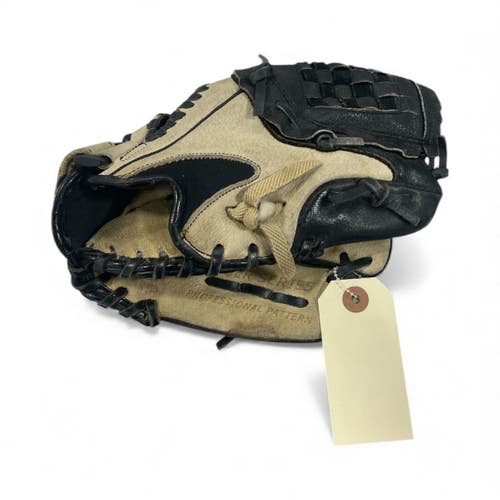 Used Louisville Slugger LS952P BB/SB Glove RH Throw Black And Natural 9 1/2" 11735-S000354464