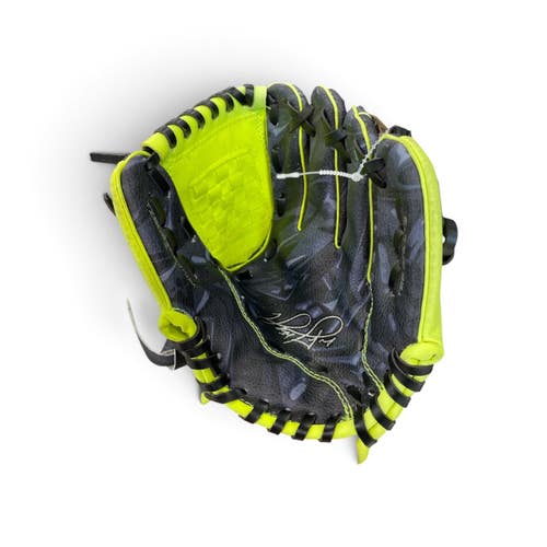 Used ORTIZ 34 BB/SB Glove RH Throw Lime And Black 9" 11735-S000370353