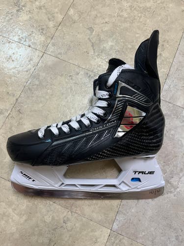 True Pro Stock SVH Custom Hockey Skates Sz 9 with 280mm Steel.
