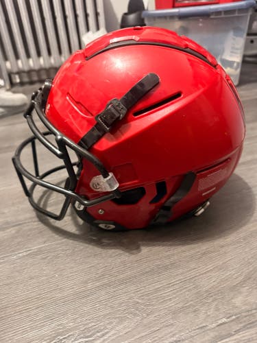 Red Youth Medium Schutt F7 LX1 Helmet (Used)