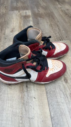 Red Kid's 5.5Y (Big Kids / Youth) Youth Nike Air Jordan High Top Molded Cleats (Used)