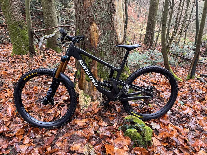 2020 Santa Cruz Nomad X01 / Carbon CC / 27.5 Mountain Bike L