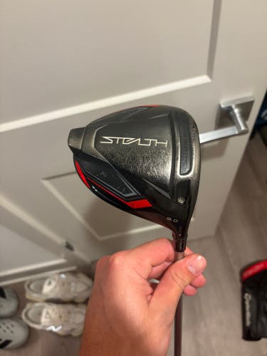 2022 TaylorMade Stealth Right Handed Driver Stiff Flex 9 Loft (Used)