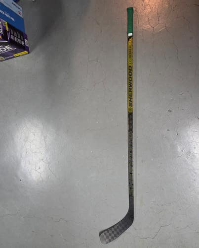 Senior Sher-Wood Rekker Element Team Right Handed Hockey Stick PP90MX 65 Flex (Used)