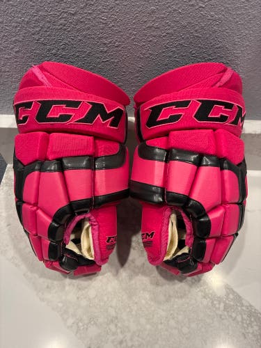 CCM HG40 Gloves 15" Pro Stock (New)