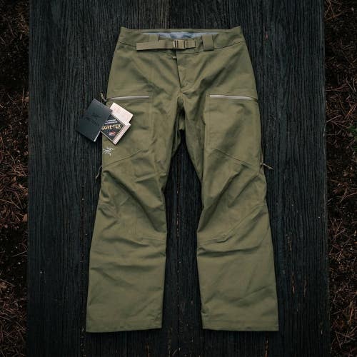 NWT Arc'teryx Sabre GORE-TEX Pant Mens L Tatsu Khaki Camo Freeride Gorpcore
