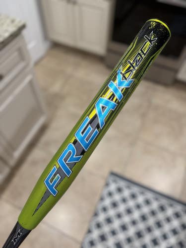 MIKEN FREAK BLACK MAXLOAD ASA 34 28 SLOW PITCH SOFTBALL BAT
