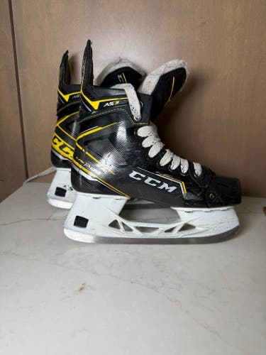 2020 CCM Super Tacks AS3 Hockey Skates Size 4.5 (Used)