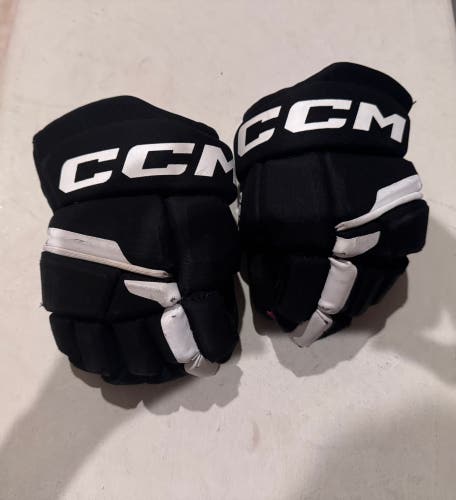 CCM Next Gloves 10" (Used)