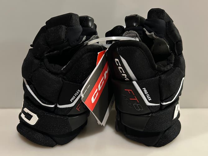 New CCM FT8 Pro Black White Hockey Gloves 11” NWT