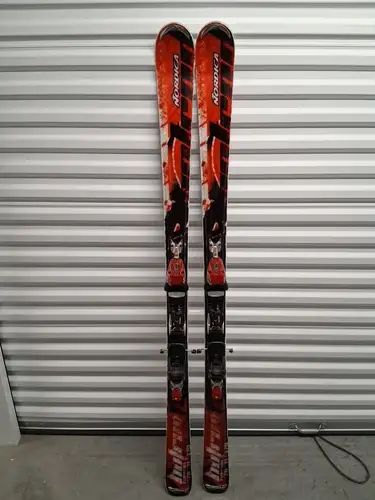 Nordica Hot Rod Top Fuel Titanium Demo Skis 170cm Adjustabke NPro 2s Bindings