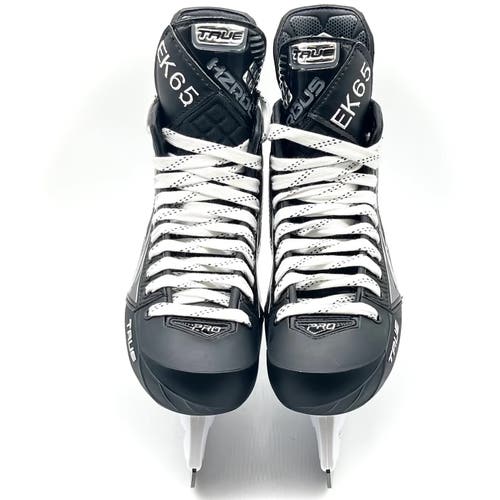 Black/Gray 2024 True Catalyst Pro Hockey Skates Regular Width Pro Stock 8 (Used)