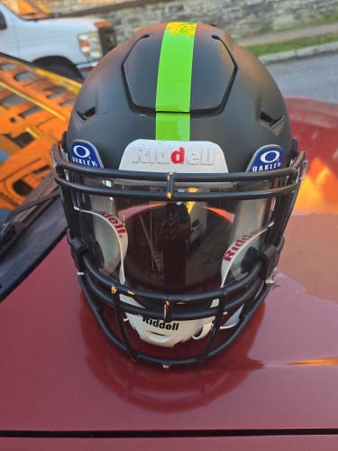 Black Adult Medium Riddell SpeedFlex Helmet (Used)