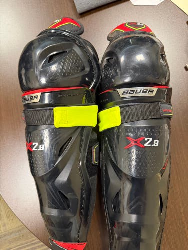 Senior Bauer Vapor X2.9 14" Shin Pads (New)