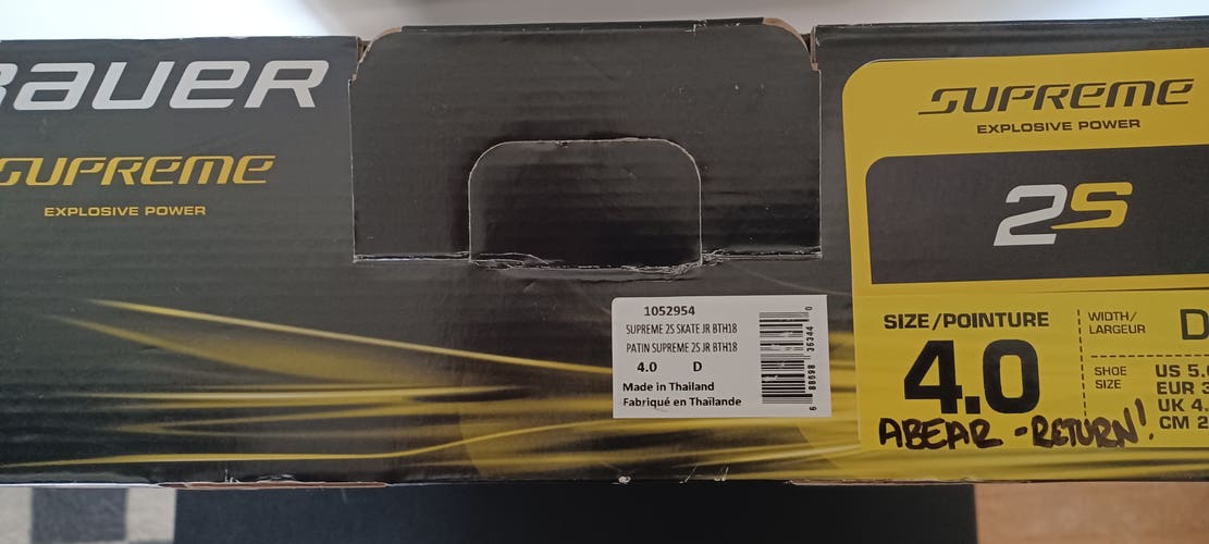 Bauer Supreme 2S Hockey Skates Regular Width Size 4 (New)