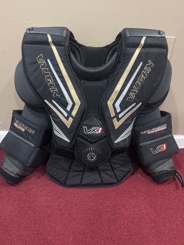 Small Vaughn Velocity VX1 Pro Carbon Goalie Chest Protector (New) Item#MVVX