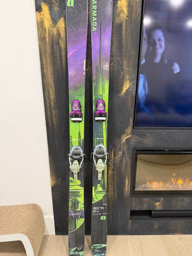 Unisex Armada 186 cm Park ARV 94 Skis With Bindings Max Din 15 (Used)