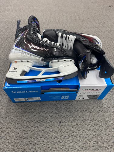 Bauer Vapor Flylite Hockey Skates 7.5 (New) Fit 2