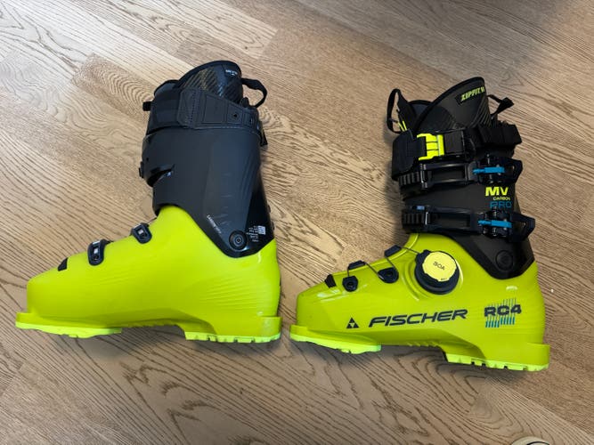 Fischer RC4 Pro MV BOA ZipFit 2026 Ski Boots 27.5 (Used)