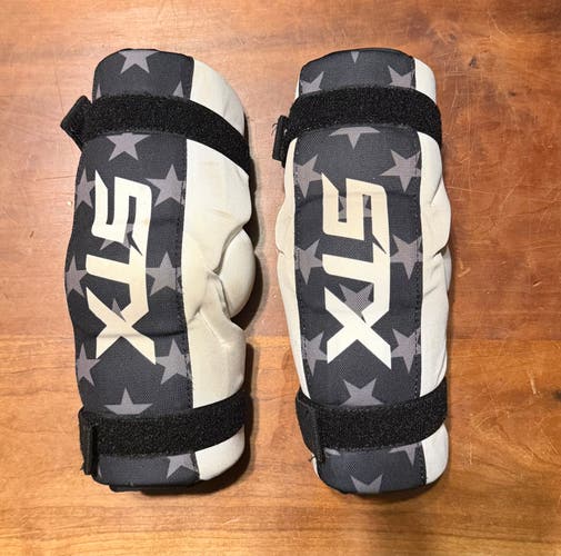 Medium Adult STX Stallion 75 Arm Pads (Used)