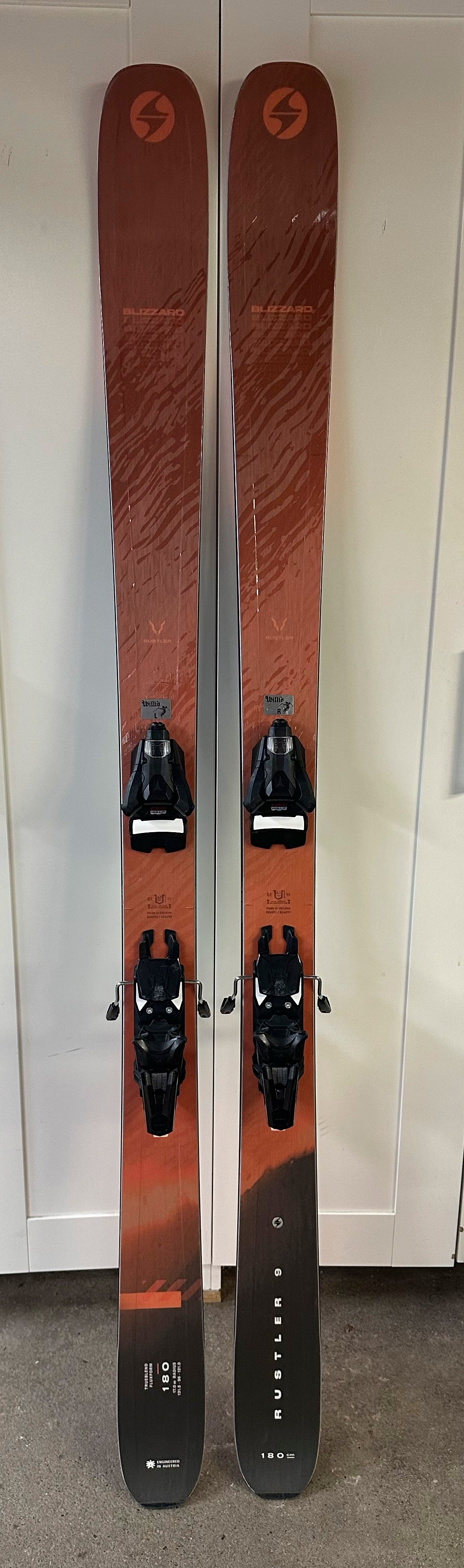 Men's 2024 All Mountain 180cm Blizzard Rustler 9 Skis with Salomon