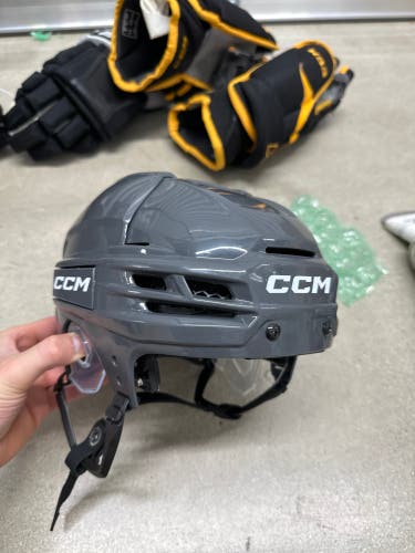Small CCM Tacks 720 Helmet (Used)