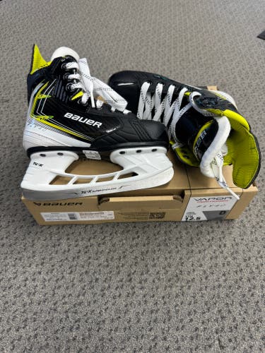 Bauer Vapor Fly40 Hockey Skates Regular Width 12.5 (New)