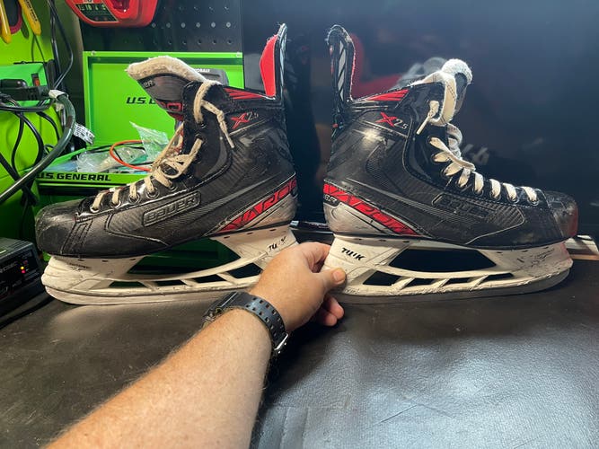 2019 Bauer Vapor X2.5 Hockey Skates 10 (Used)