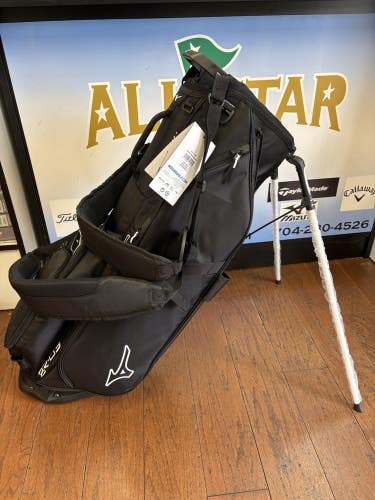 New 2026 Mizuno BR-D3 Lightweight 4 Way Stand Bag / Black