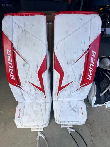 Large Bauer Sv-Pro Goalie Leg Pads (Used)