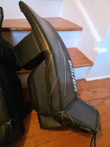 33" 2023 Bauer Hyperlite 2 Goalie Leg Pads